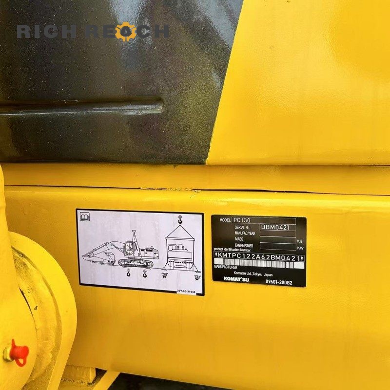 Swing bearing and counterweight of a used 2018 Komatsu PC130 excavator for sale at $16,667 from Richreach